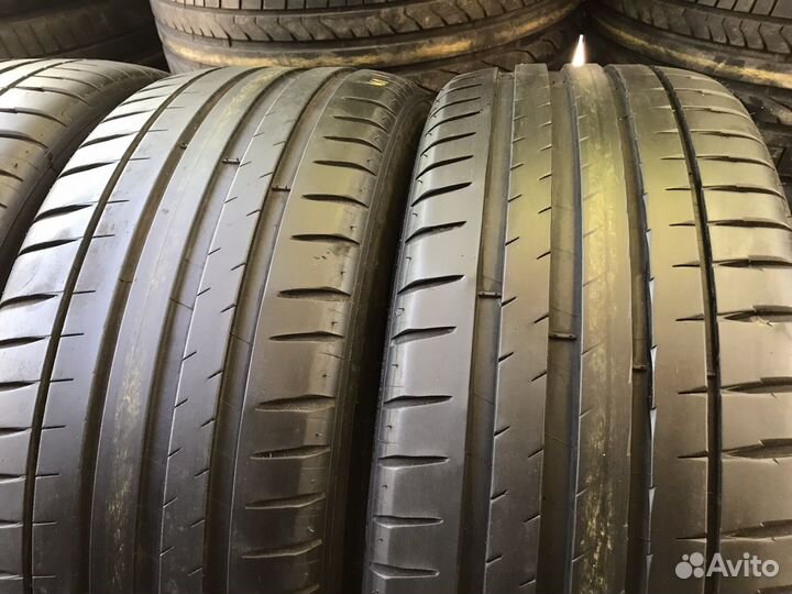 Michelin Pilot Sport 4 245/45 R19