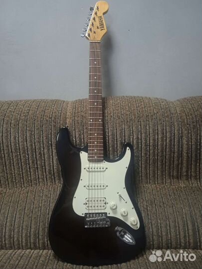 Электрогитара yamaha