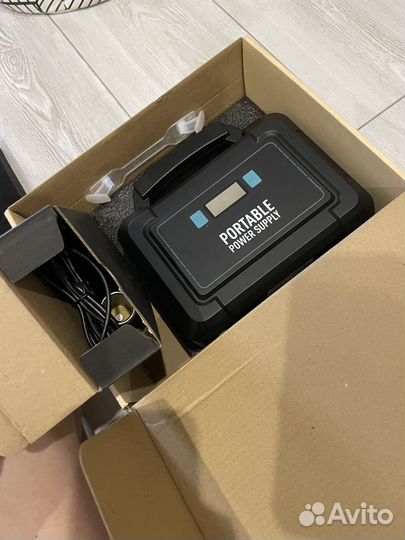 Портативное зарядное устройство