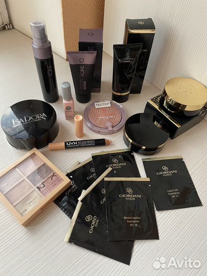 Набор декоративной косметики для лица пакетом тон