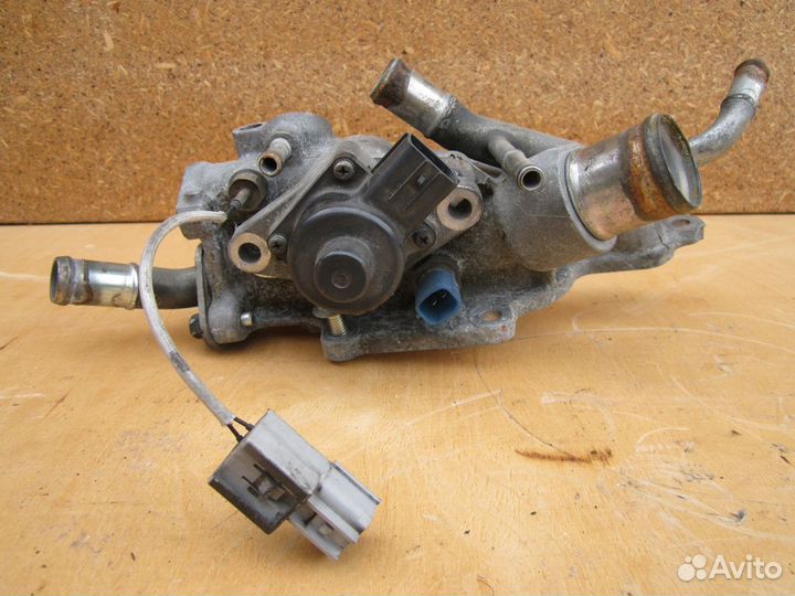 Корпус термостата Nissan