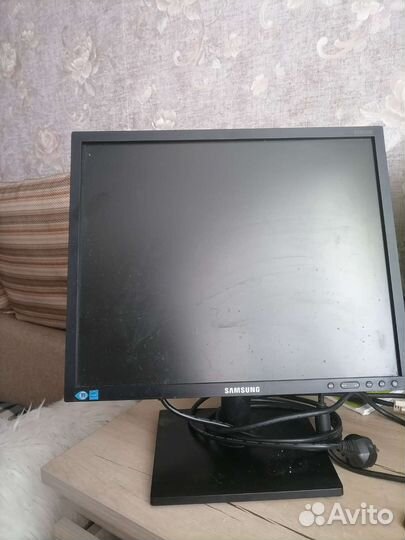 Монитор Samsung 75 Гц. 1280:1024