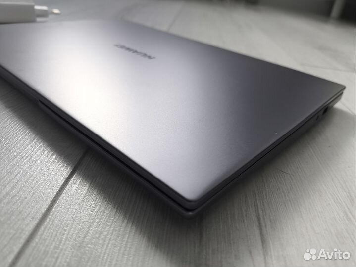 Huawei matebook D 14