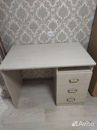 Детский письменный стол бу
