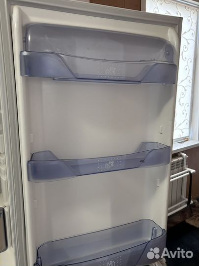 Холодильник бирюса