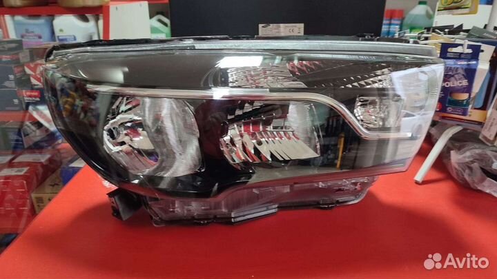 Фары правая Лада Веста