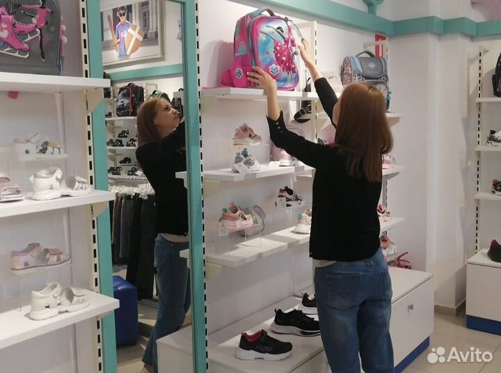 Продавец-консультант для розничного магазина