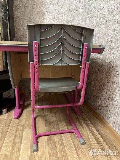 Письменный стол для школьника