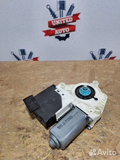 Мотор стеклоподъемника Volkswagen Passat B6 2.0