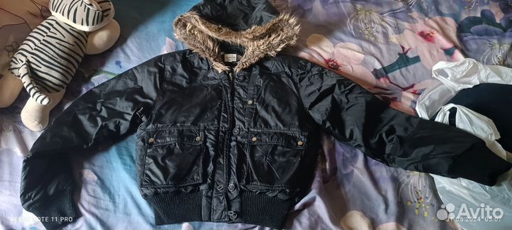 9 пакетов женской одежды и обуви