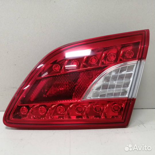 Фонарь задний внутренний правый Nissan Sentra B17
