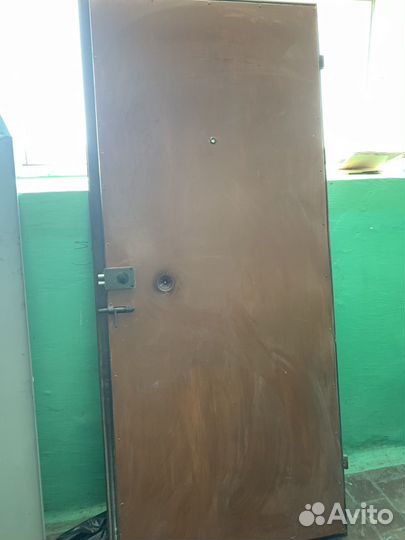 Дверь входная металлическая