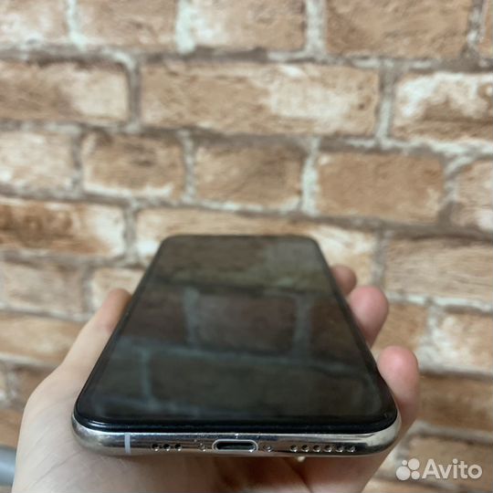 iPhone Xs, 64 ГБ