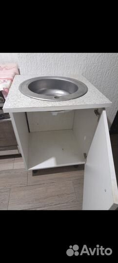 Кухонная тумба с раковиной