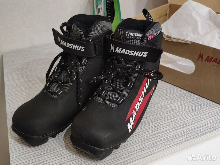 Лыжные ботинки детские 34р-р