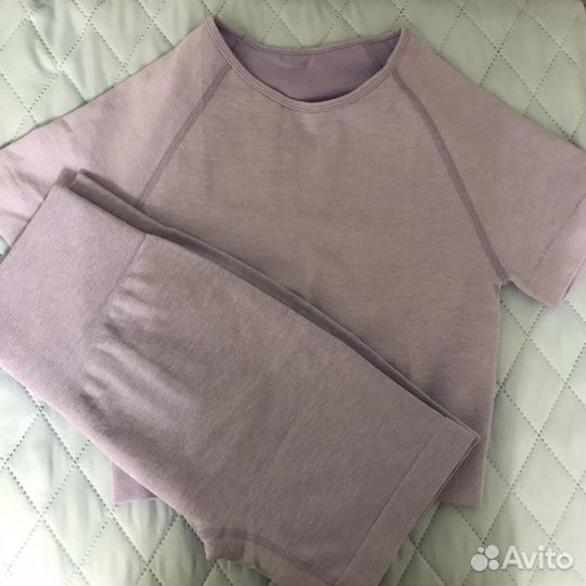 Комплект одежды спортивный женский (костюм)