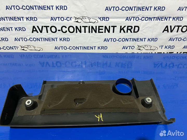 Пластиковая крышка двс Nissan Presage TU31 QR25