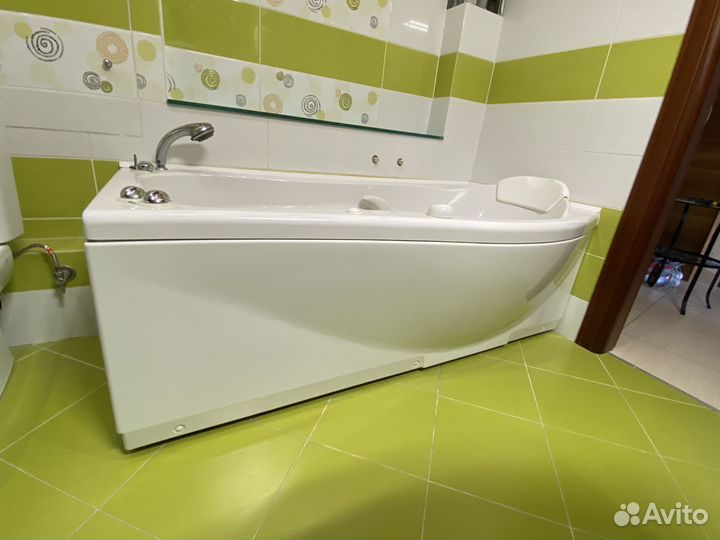 Ванна с гидромассажем бу