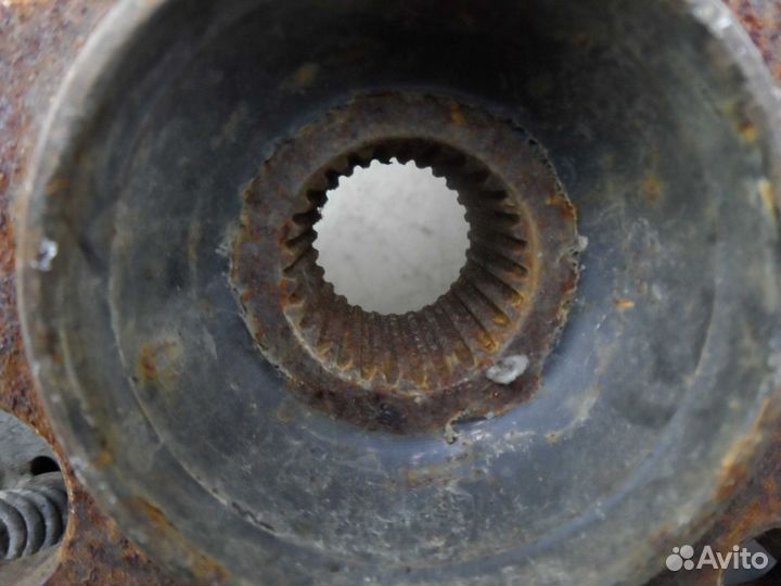 Ступица задняя левая Mercedes C-klasse W204