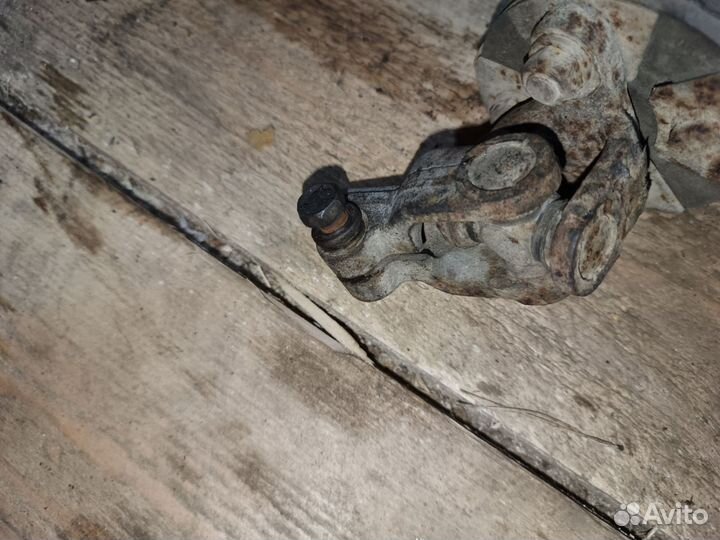 Рулевой вал Toyota Hilux Surf 1991г