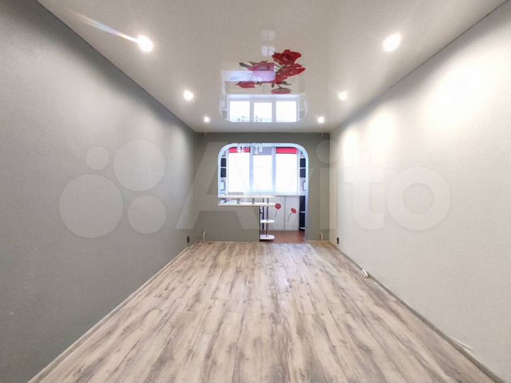 2-к. квартира, 68,2 м², 1/9 эт.