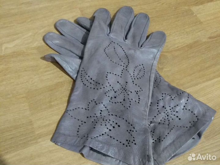 Перчатки