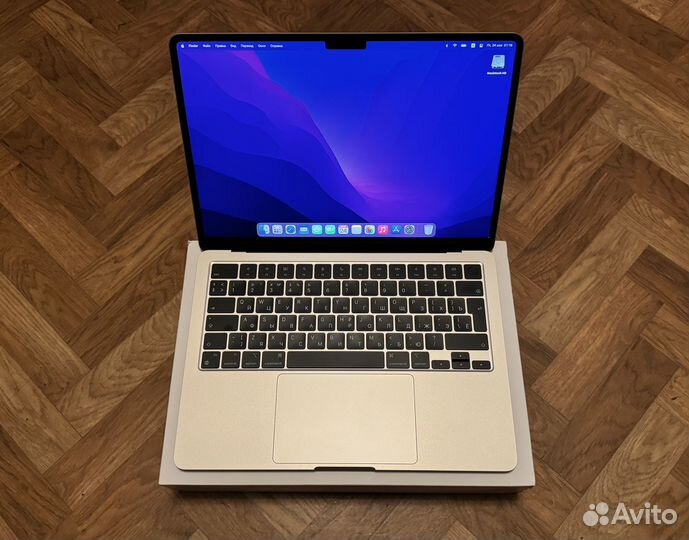 MacBook Air M2 Starlight 8GB/512GB, 7 циклов