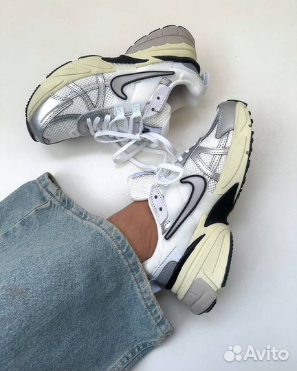 Кроссовки женские Nike