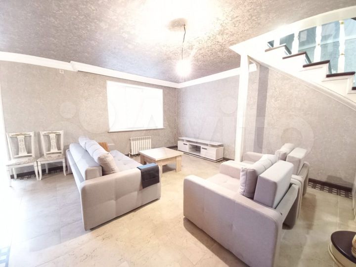 3-к. квартира, 100 м², 3/4 эт.