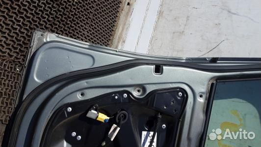 Дверь передняя левая volkswagen passat B6 (LDN37EN