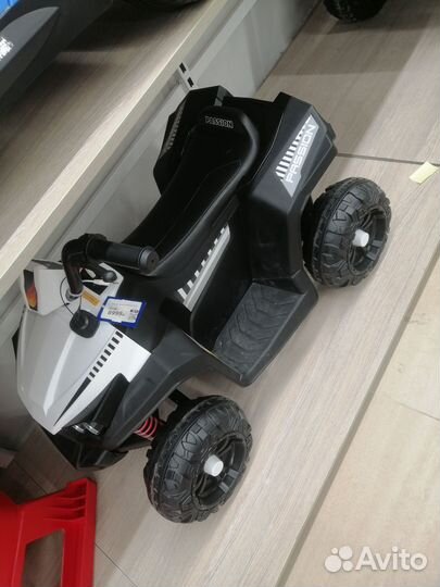 Детский электромобиль бу