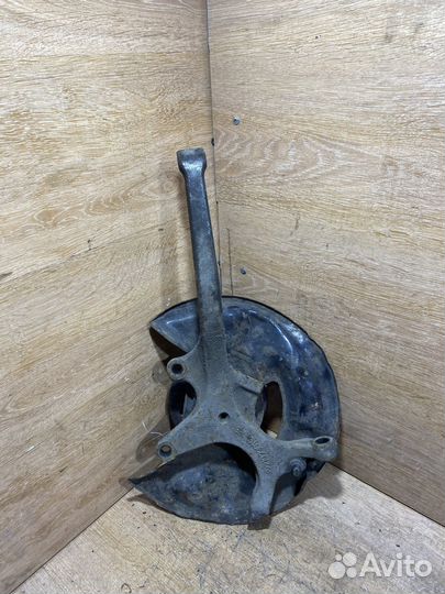 Поворотный кулак передний правый Mercedes W210 X41