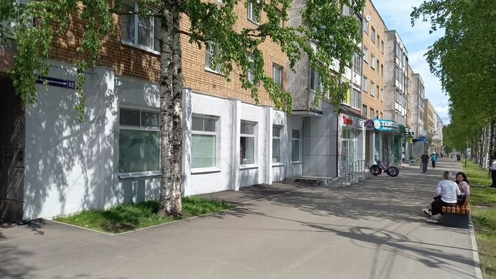Торговая площадь 68 м², 111 м², 194 м², 83 м²