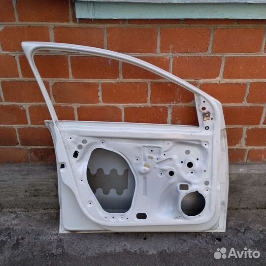 Дверь передняя левая фольксваген Поло 5 б/у
