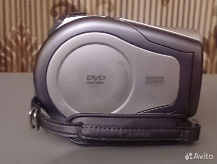 Цифровая видеокамера canon dc100 на запчасти
