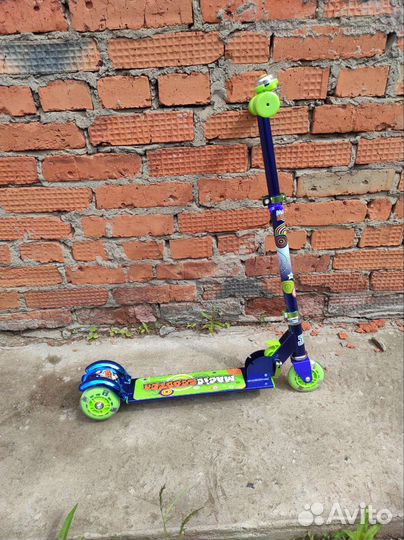 Самокат детский трехколесный новый
