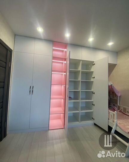 Шкаф в детскую