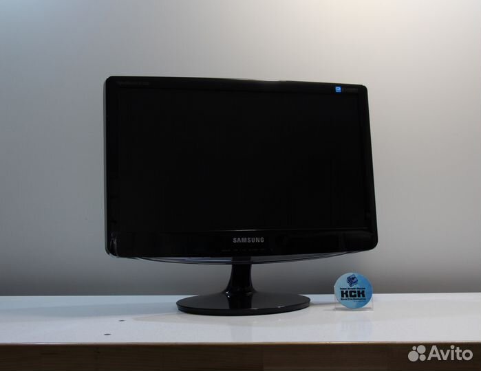 Монитор 19 диагональ