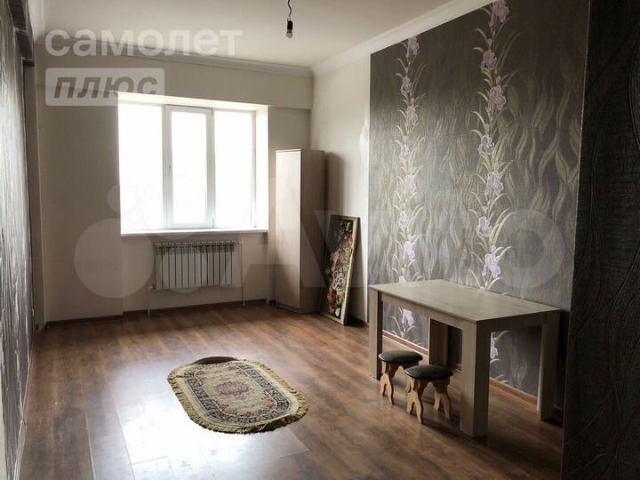 3-к. квартира, 120 м², 1/9 эт.