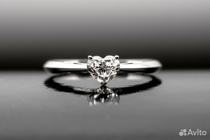 Помолвочное кольцо с бриллиантом сердце 0.5