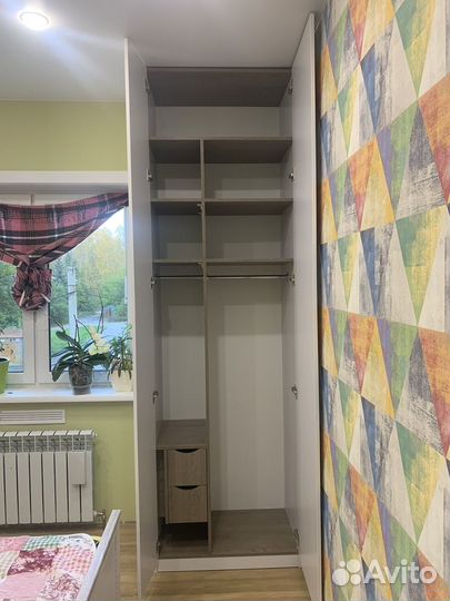 Шкаф распашной