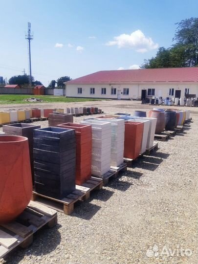 Бетонные вазоны на заказ и в наличии