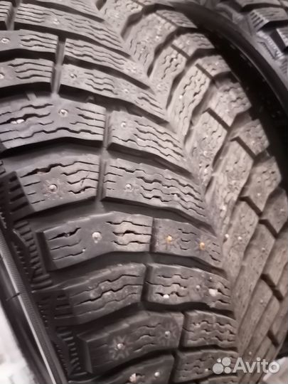 Michelin X-Ice North 4 205/50 R17 93T