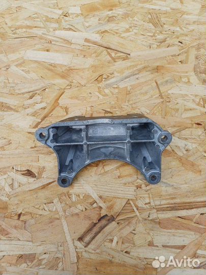 Кронштейн АКПП Mercedes-Benz E 213 654.920 2016