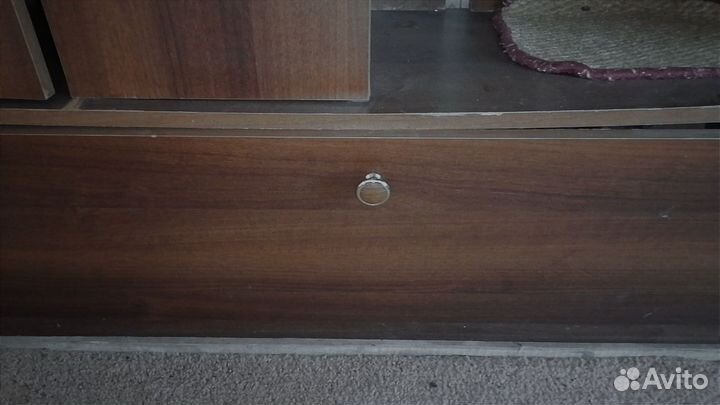 Продаю б/у шкаф для прихожей