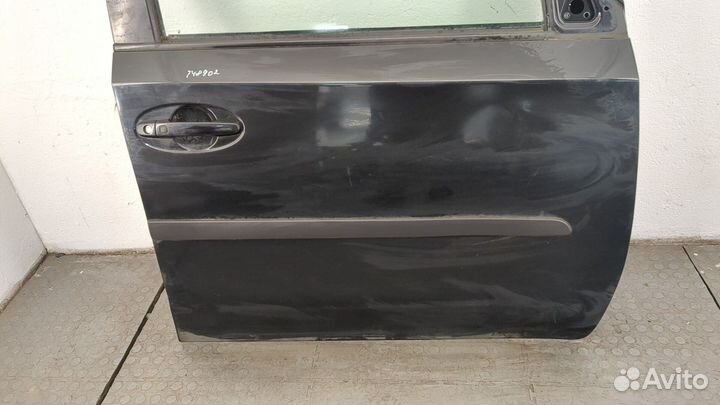 Дверь боковая правая передняя Toyota Urban Cruiser