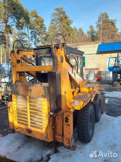 Мини-погрузчик UNC 060, 2000