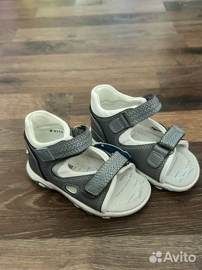 Сандали на мальчика