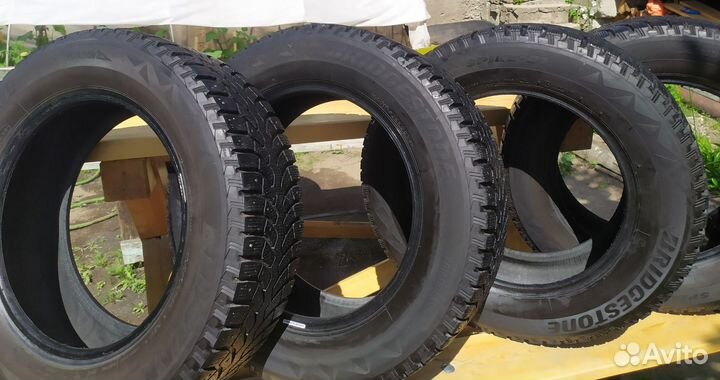 Bridgestone Blizzak Spike-01 195/65 R15