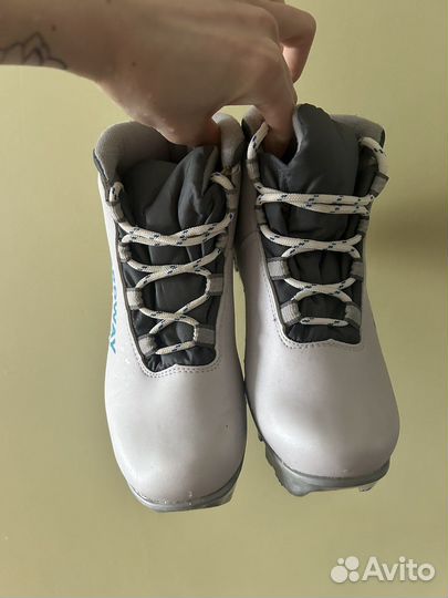 Лыжи беговые с ботинками и палками